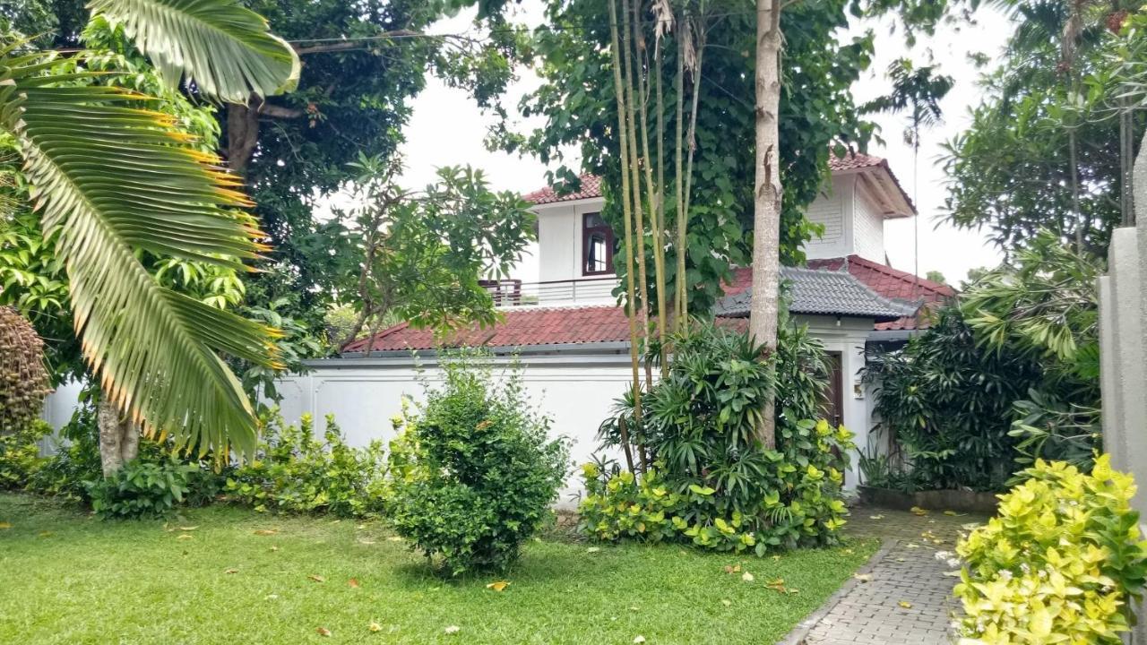 Villa Lucia By Semesta Villas Seminyak  Exterior photo